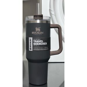 Stanley Adventure Quencher 40oz Tumbler- COAL‎